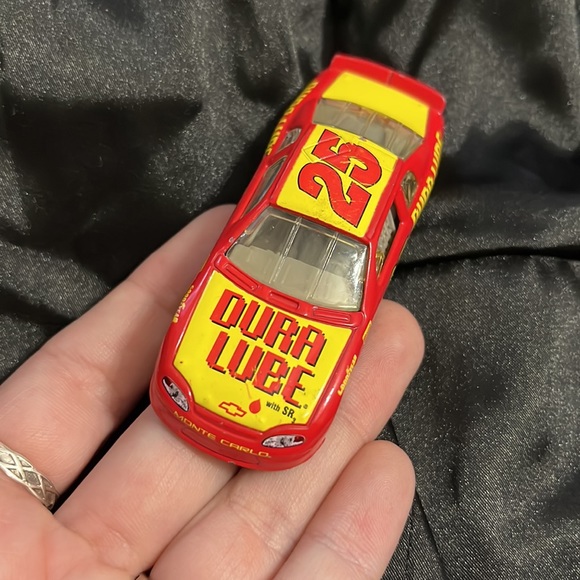NASCAR Duralube #25 1999 Authentic Limitied Edition Vintage Rare Collectible Car - Picture 3 of 4